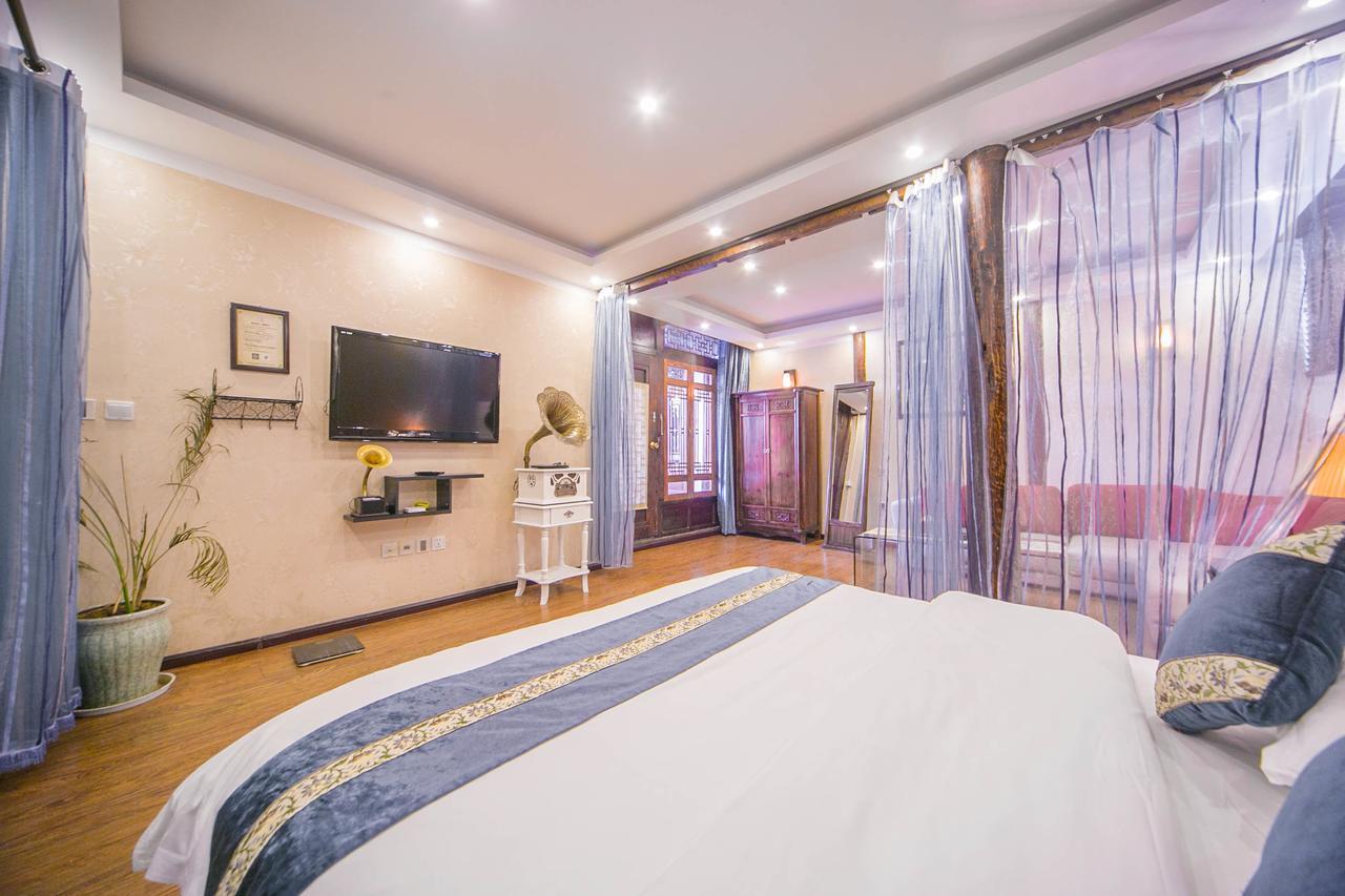 Lijiang Half Moon Bay Inn Eksteriør bilde